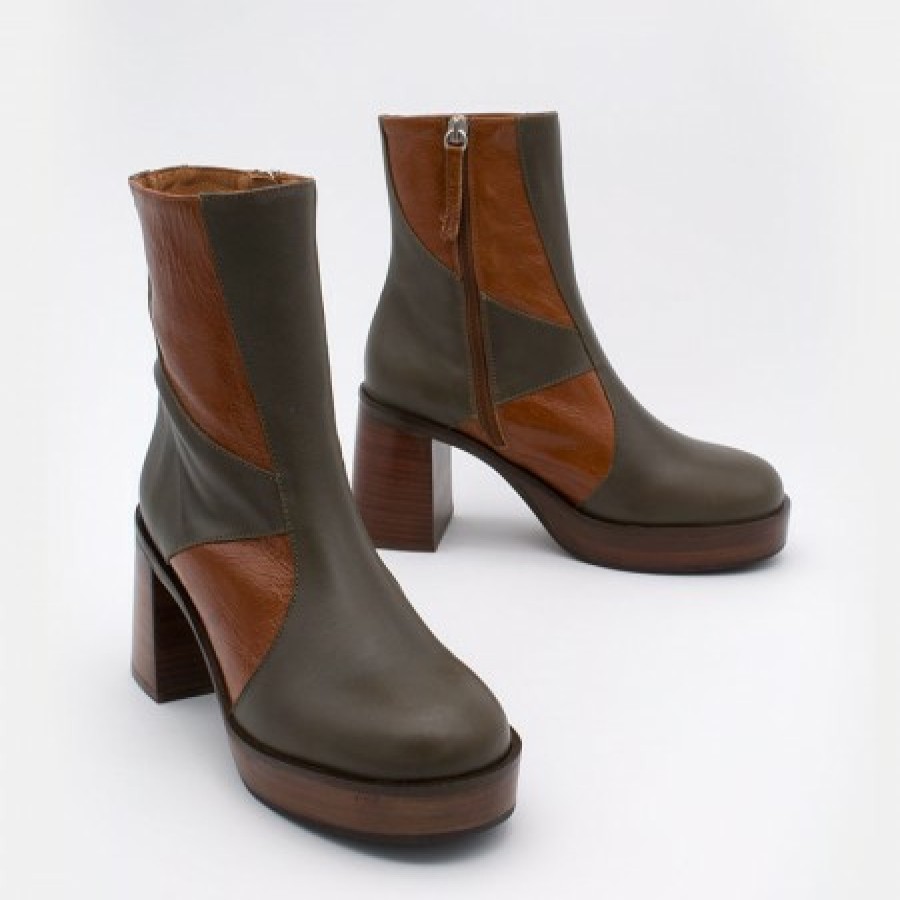 ANGEL ALARCON Ingrid - Leather Ankle Boots With Wood Block Heel & Platform | Autumn - Winter - Aw