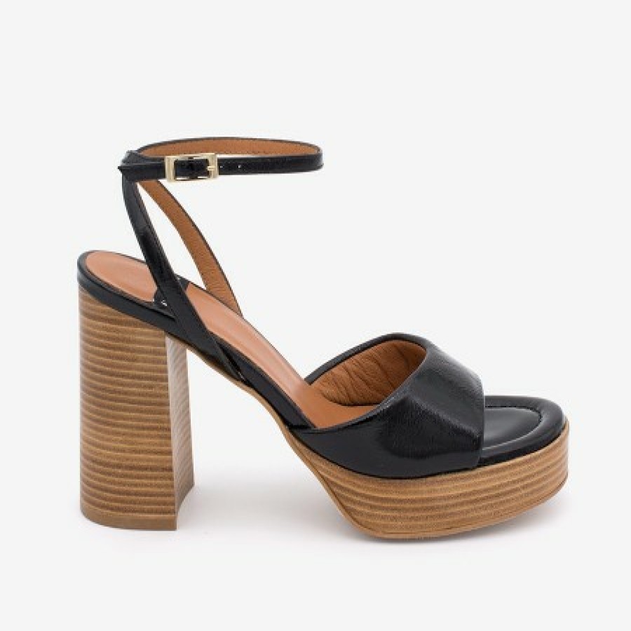 ANGEL ALARCON Esmar - Shiny Leather Padded Ankle Strap Sandal With Wide Heel And Platform | Spring - Summer - Ss