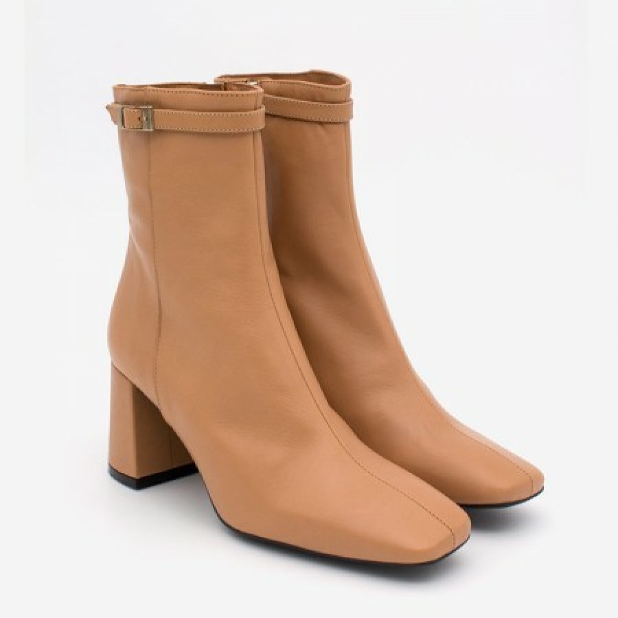 ANGEL ALARCON Jantar - Heeled Shiny Leather Booties With Square Toe & Zipper | Autumn - Winter - Aw