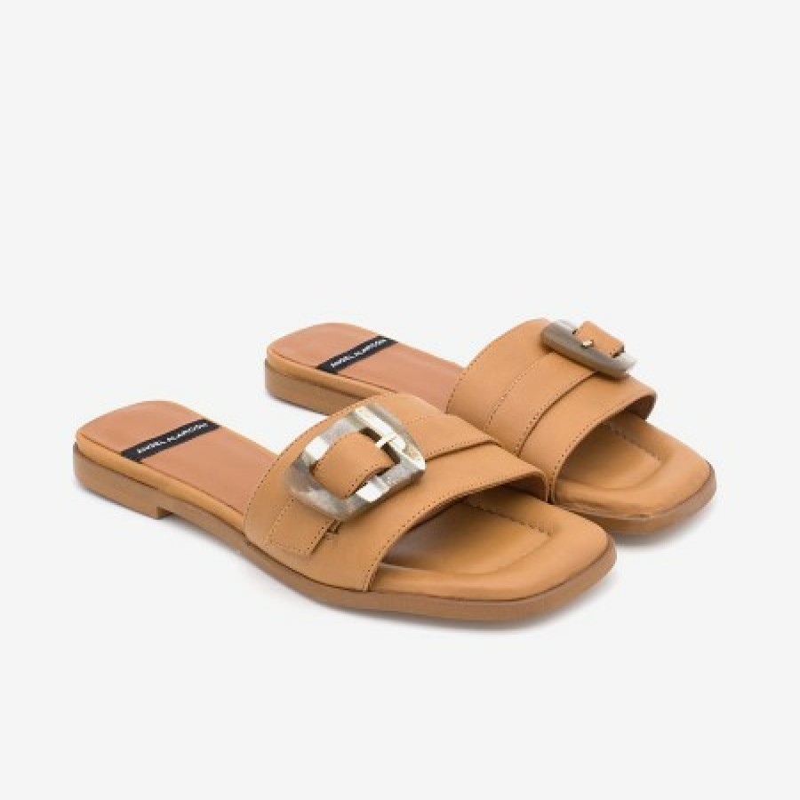 ANGEL ALARCON Yasal - Flat Leather Sandal With Tortoiseshell Buckle | Spring - Summer - Ss