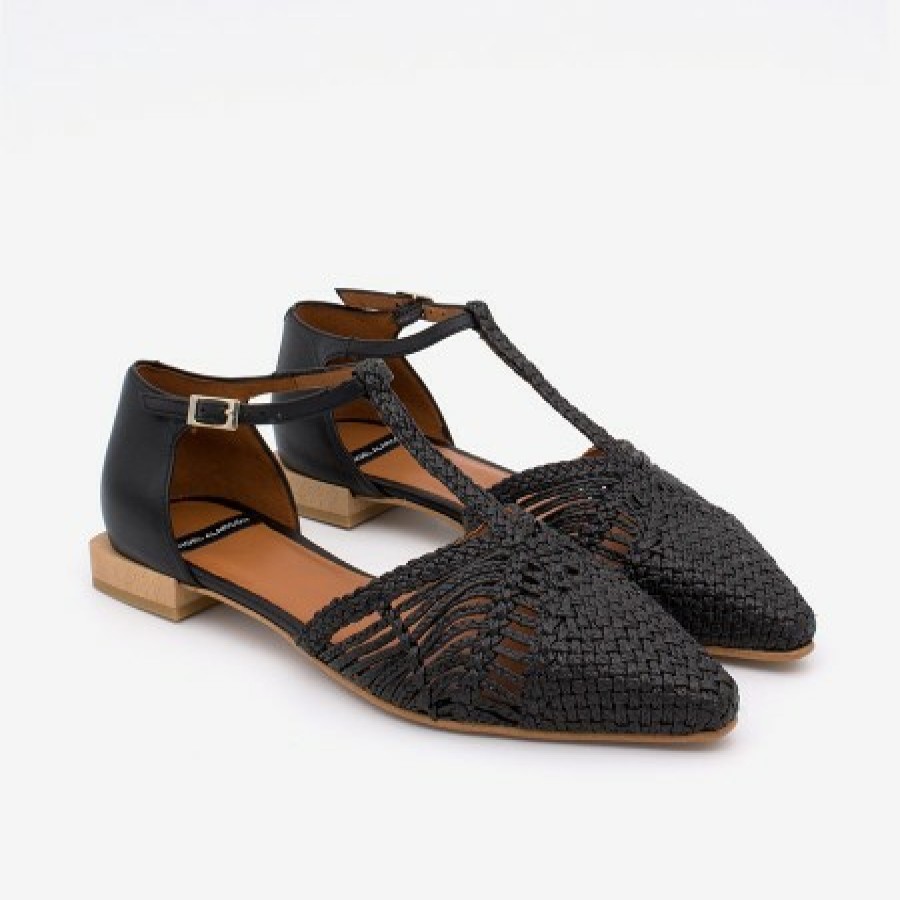 ANGEL ALARCON Napulp - Raffia T-Strap Sandal With Closed Toe And Heel. | Spring - Summer - Ss