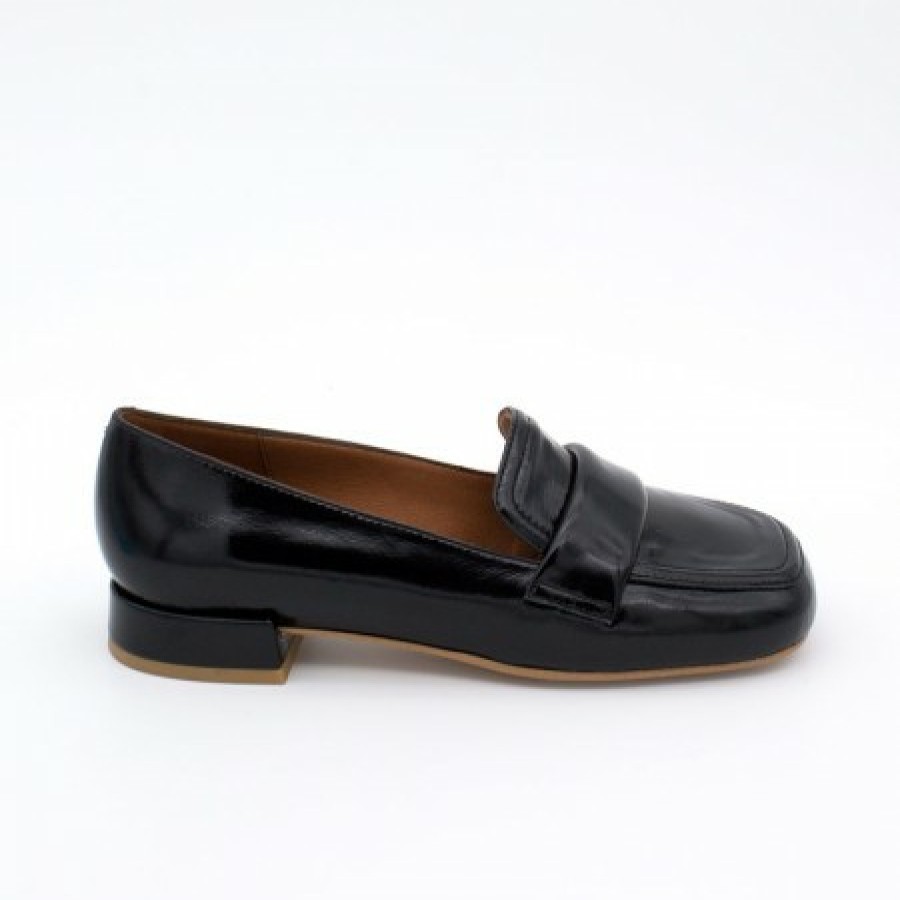 ANGEL ALARCON Lisa - Rounded Toe Leather Woman Mocassin | Last Units