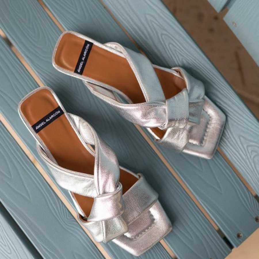 ANGEL ALARCON Amos - Padded Metallized Leather Flat Sandals | Spring - Summer - Ss